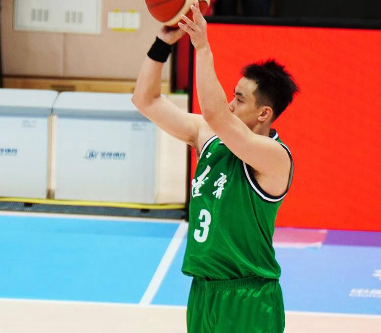 火箭逆转鹈鹕，赵继伟状态火热