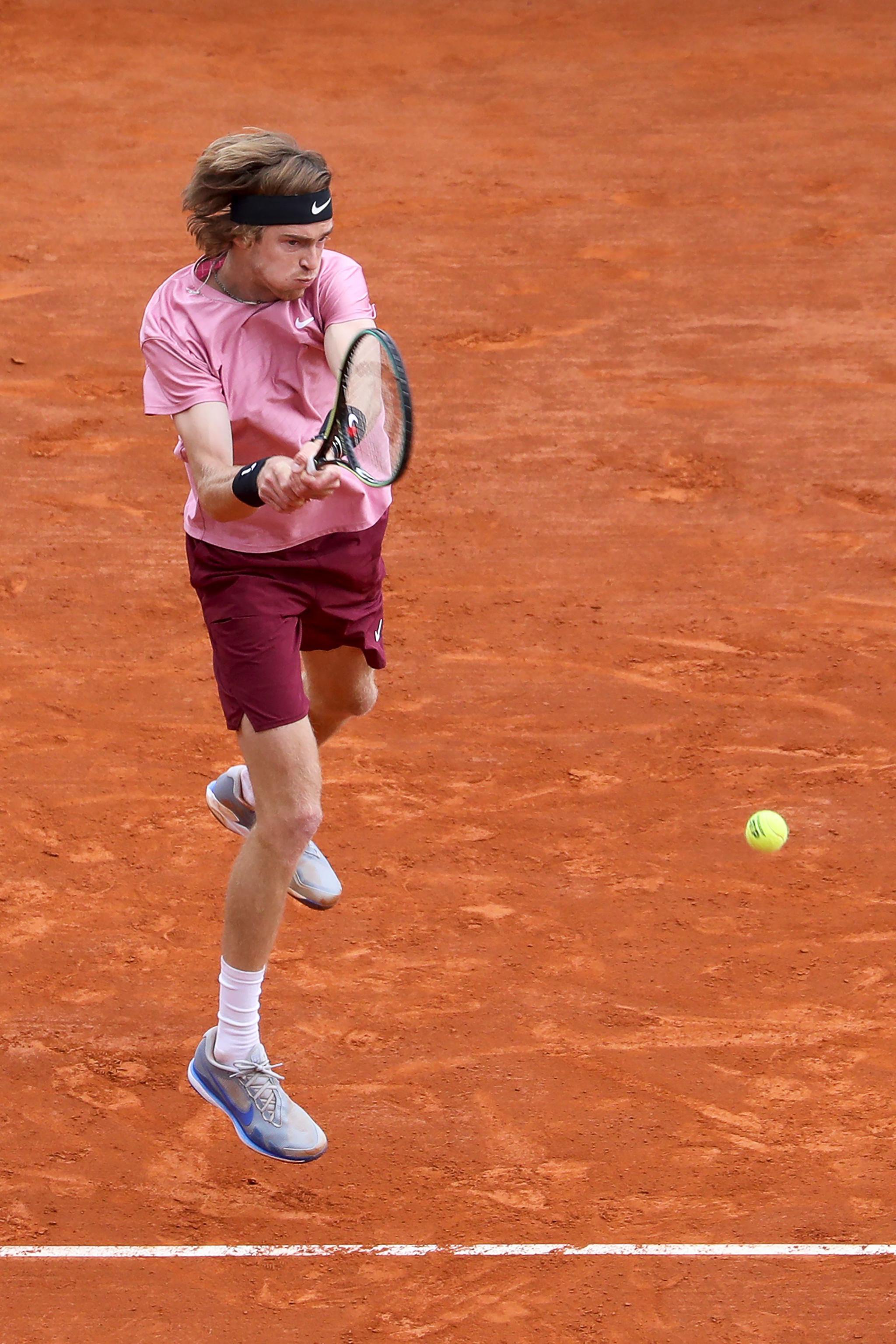 蒙特卡洛大师赛完胜美网，西西帕斯高光表现