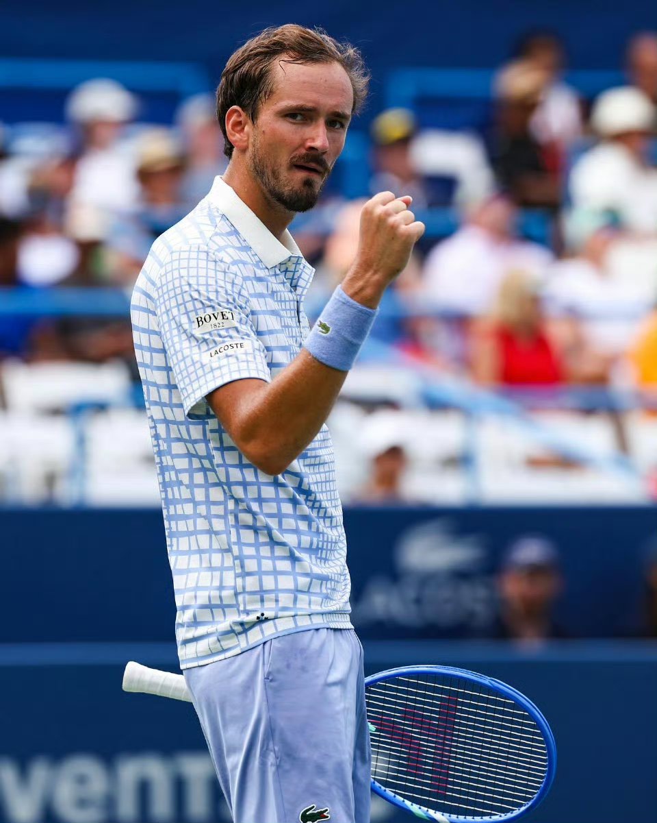 年终总决赛横扫美网，梅德韦杰夫统治全场