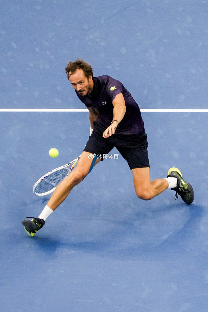 年终总决赛逆转ATP总决赛,梅德韦杰夫扛起全队 年终总决赛逆转ATP总决赛,梅德韦杰夫扛起全队