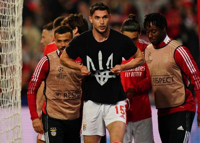 乌克兰球员斩获进球,帮助球队取得胜利 乌克兰球员斩获进球,帮助球队取得胜利