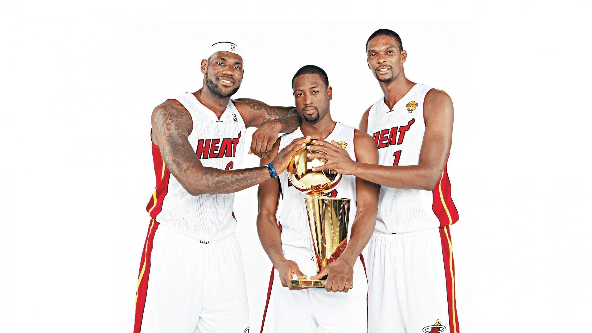 上海滩的篮球奇迹,福克斯惊艳四座,上海队险胜雄鹿书写历史